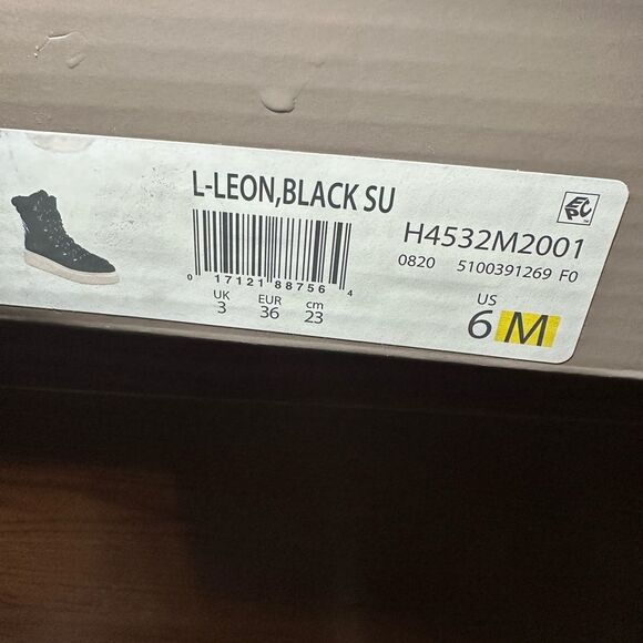 Franco Sarto  size 6 Womens Leon Suede
Faux Fur Lined Ankle Boots Black Suede - Picture 6 of 7